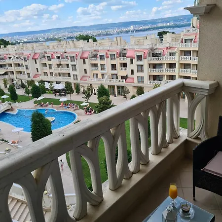 Apartment Sunrise Luxury Sauth Bay