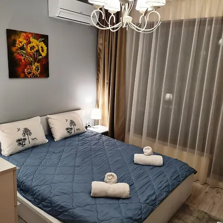 Апартаменти Sunrise Luxury Sauth Bay