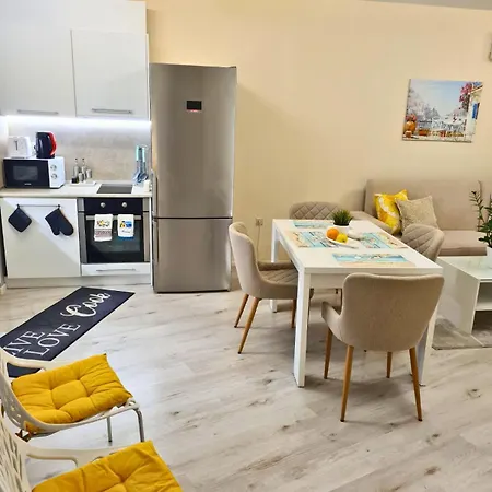 Апартаменти Sunrise Luxury Sauth Bay Варна