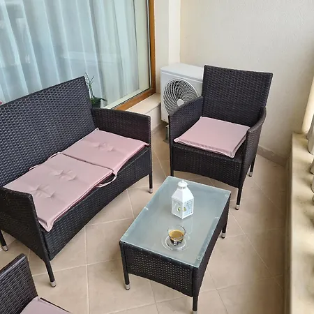 Sunrise Luxury Sauth Bay * וארנה