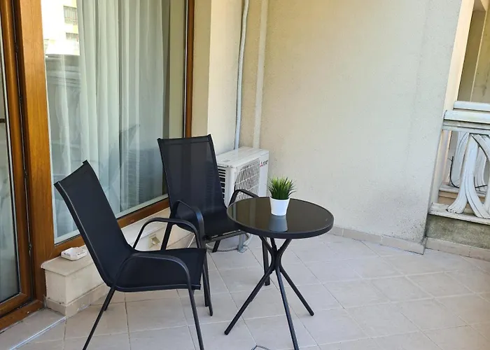 Sunrise Luxury Sauth Bay דירה וארנה